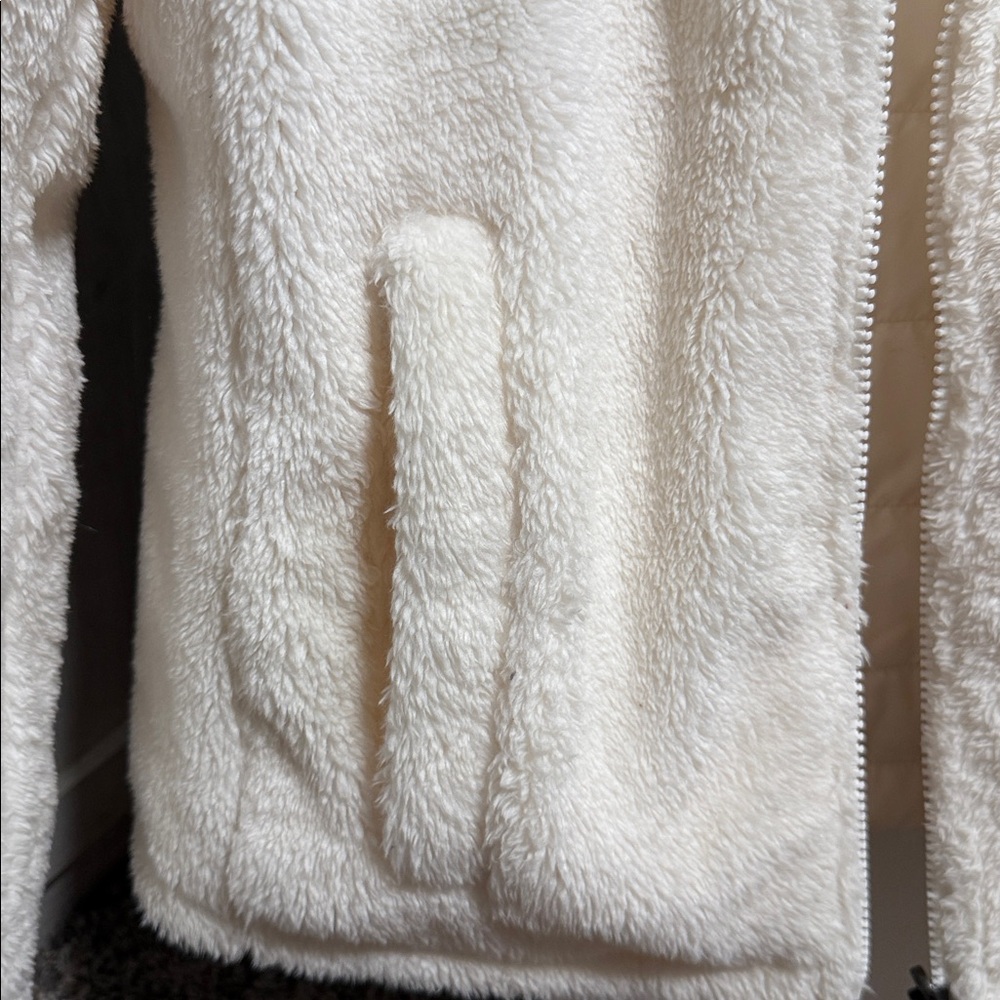 The North Face Off-White Quilted Jacket - Picture 5 of 6